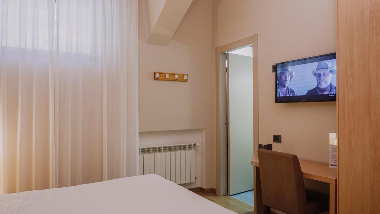 Hotel Nido Dell'Aquila Assergi Exterior foto
